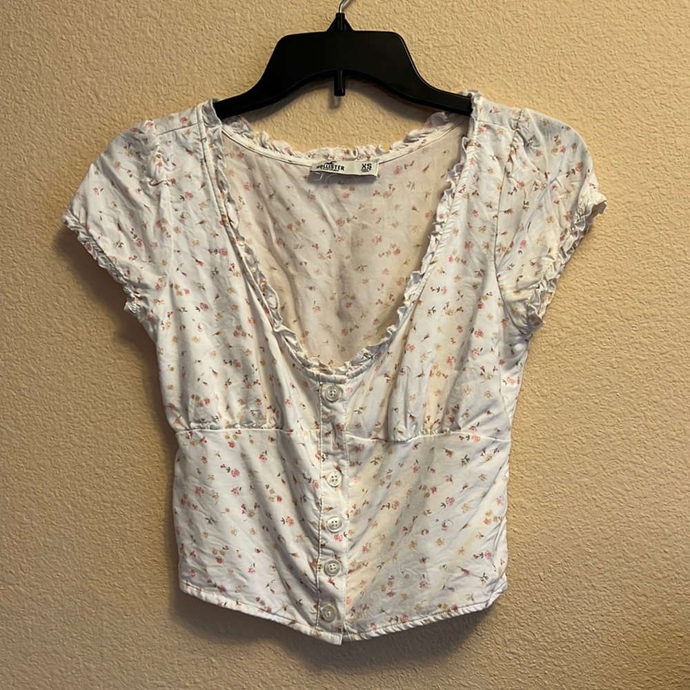 Hollister Flowered Top, Size XS